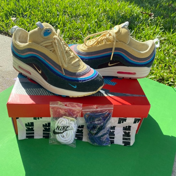 sean witherspoon nikes